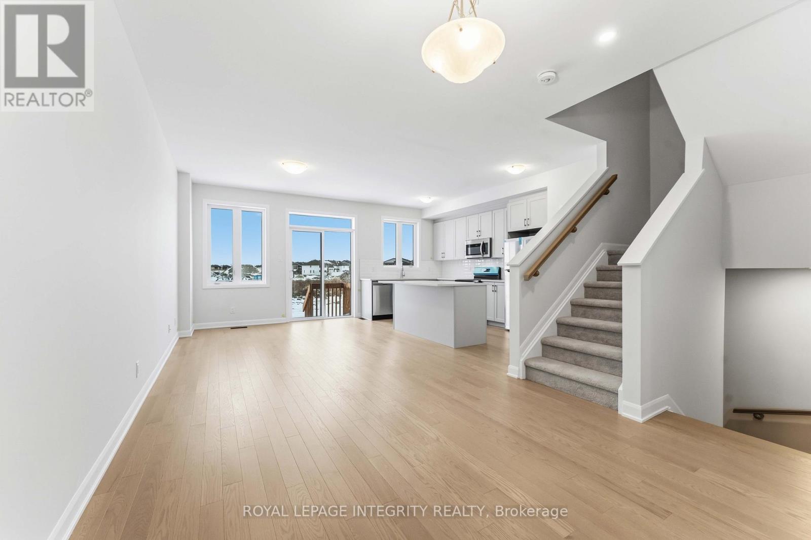 714 Fairline Row, Ottawa, Ontario K2V 0V6 - Photo 5 - X12608274