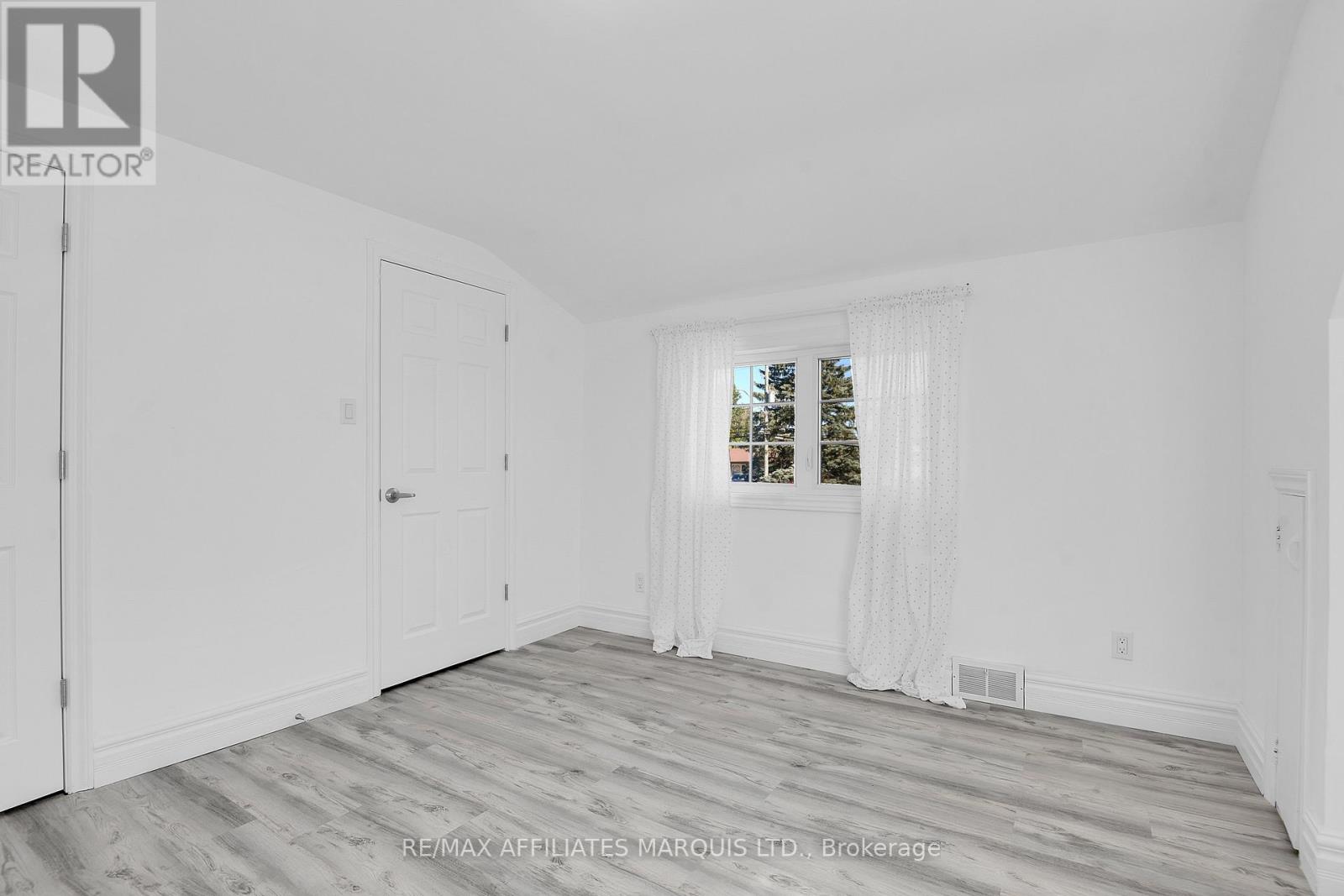 2030 Pitt Street, Cornwall, Ontario K6J 5G1 - Photo 17 - X12417418