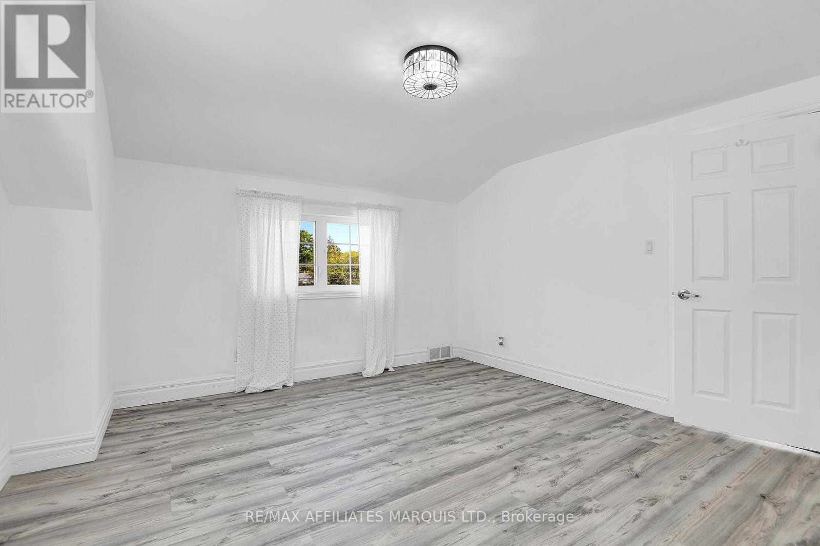 2030 Pitt Street, Cornwall, Ontario K6J 5G1 - Photo 20 - X12417418