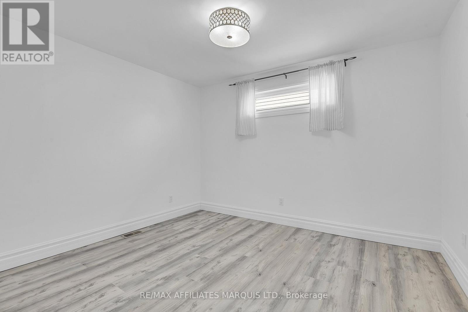 2030 Pitt Street, Cornwall, Ontario K6J 5G1 - Photo 12 - X12417418