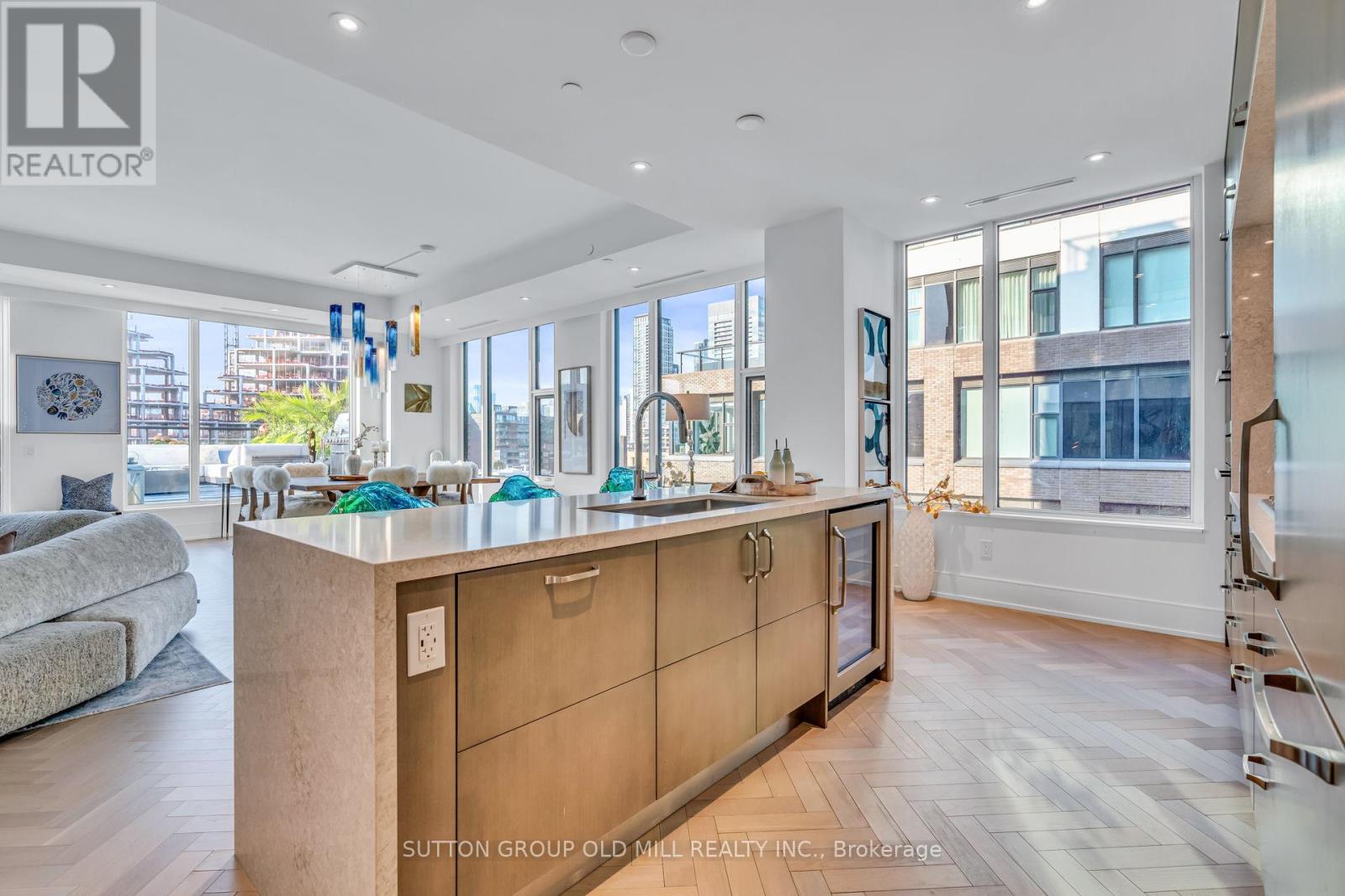 711 - 455 Wellington Street W, Toronto, Ontario M5V 0V8 - Photo 16 - C12608284