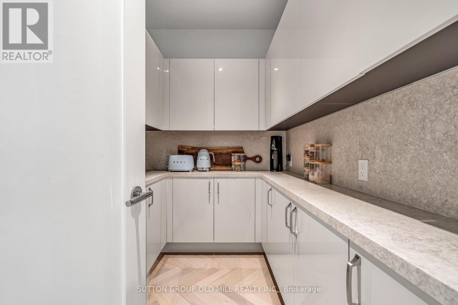 711 - 455 Wellington Street W, Toronto, Ontario M5V 0V8 - Photo 19 - C12608284