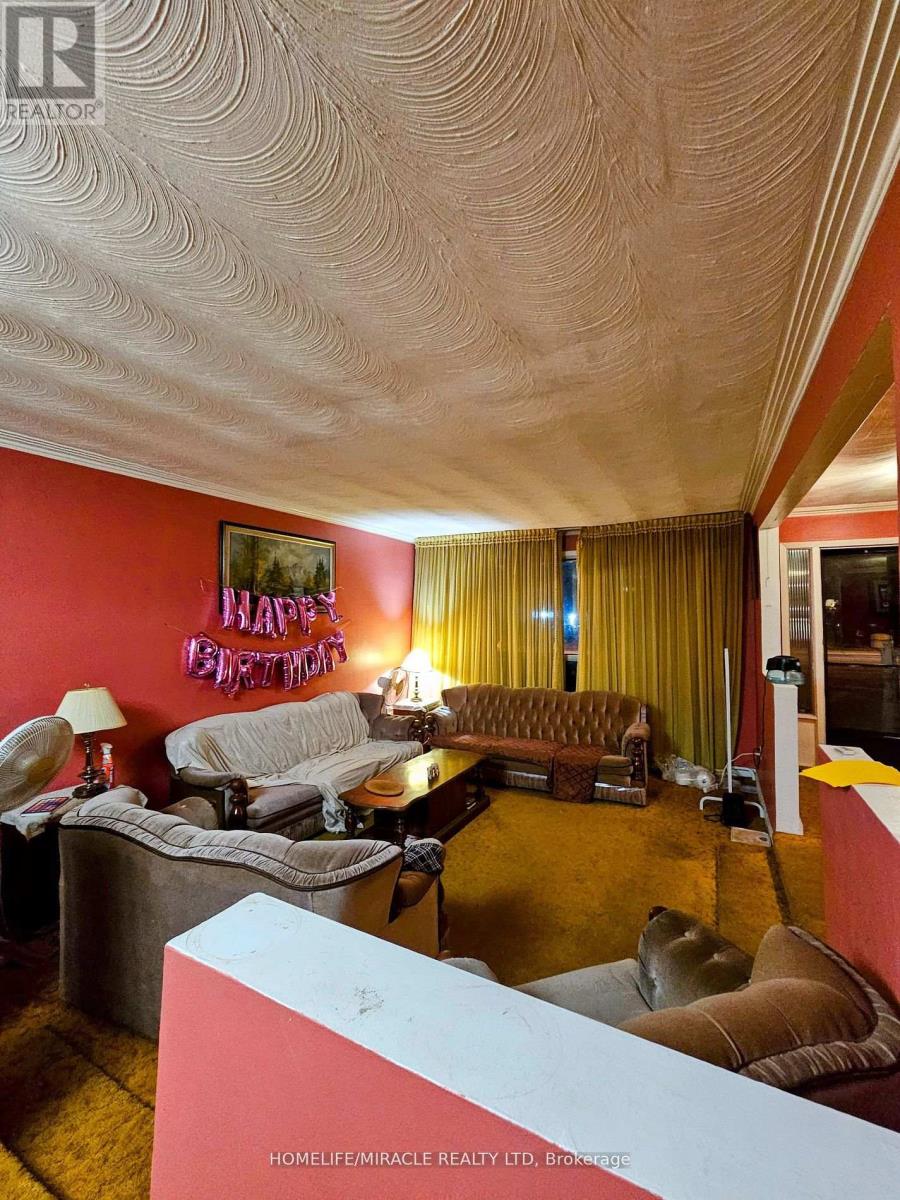 Main Room - 3 - 898 Kennedy Road, Toronto, Ontario  M1K 2E8 - Photo 6 - E12608296