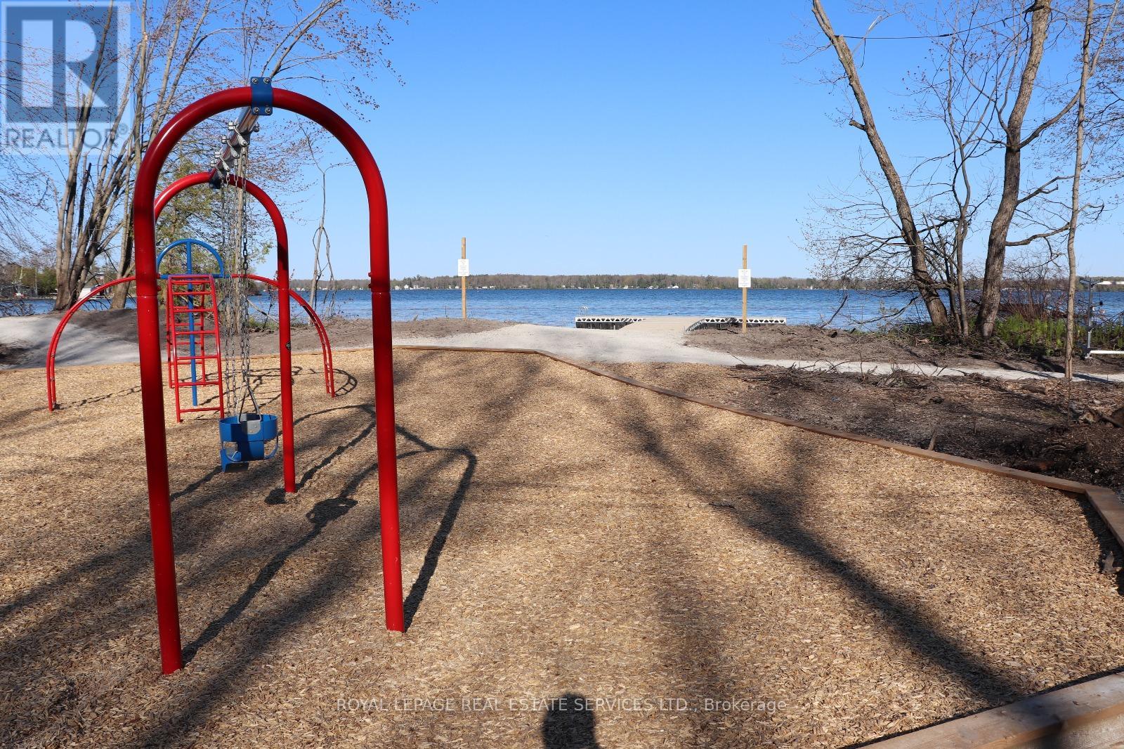 3034 Sandy Acres Avenue, Severn (West Shore), Ontario  L3V 8P8 - Photo 19 - S12608266