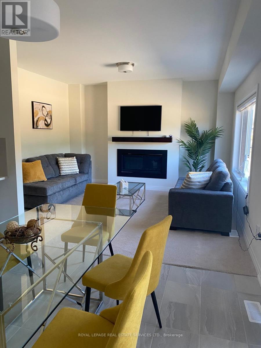 3034 Sandy Acres Avenue, Severn (West Shore), Ontario  L3V 8P8 - Photo 5 - S12608266