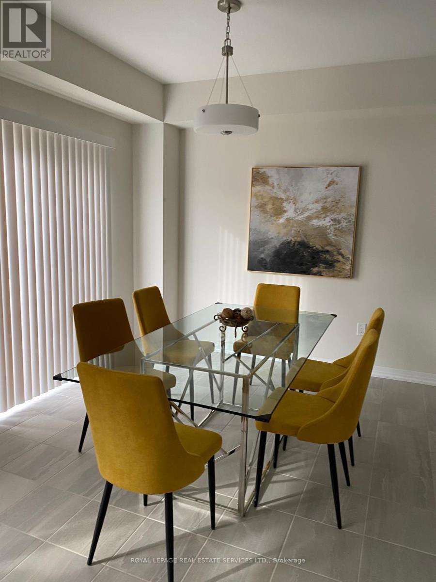 3034 Sandy Acres Avenue, Severn (West Shore), Ontario  L3V 8P8 - Photo 6 - S12608266