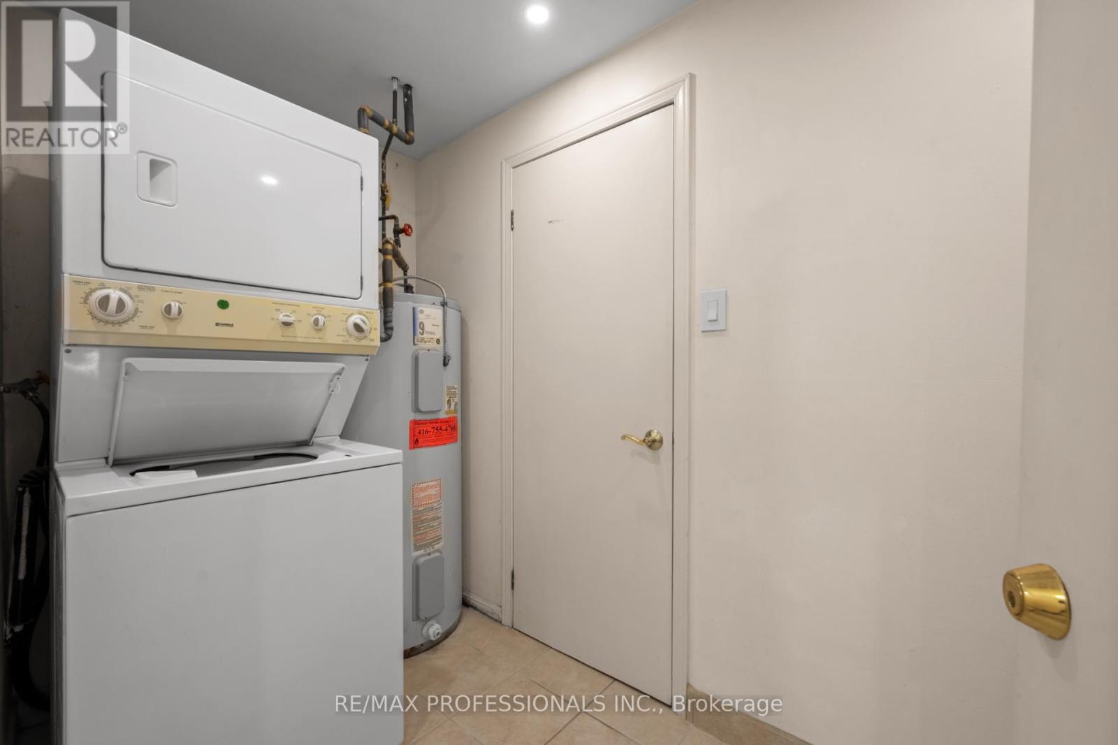 Lower - 172 Humbercrest Boulevard, Toronto (Runnymede-Bloor West Village), Ontario  M6S 4L3 - Photo 14 - W12608264