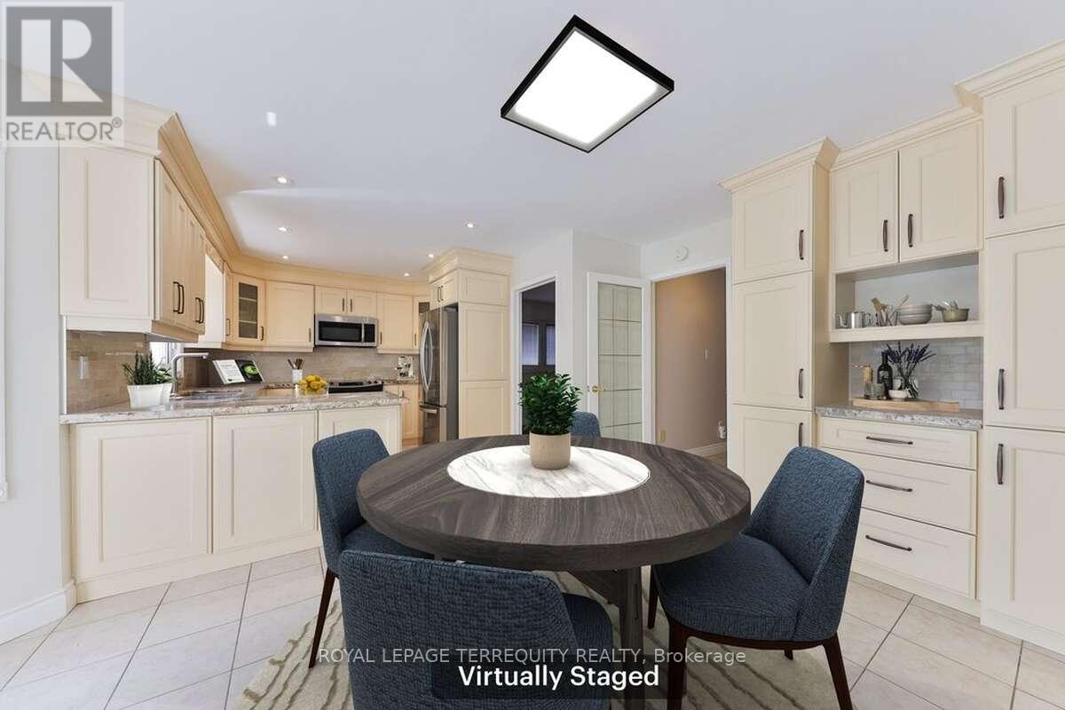 5275 Thornwood Drive, Mississauga, Ontario L4Z 3J3 - Photo 11 - W12608276