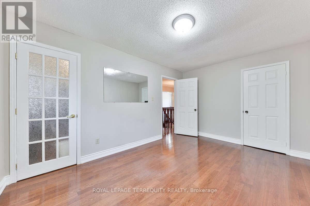 5275 Thornwood Drive, Mississauga, Ontario L4Z 3J3 - Photo 27 - W12608276