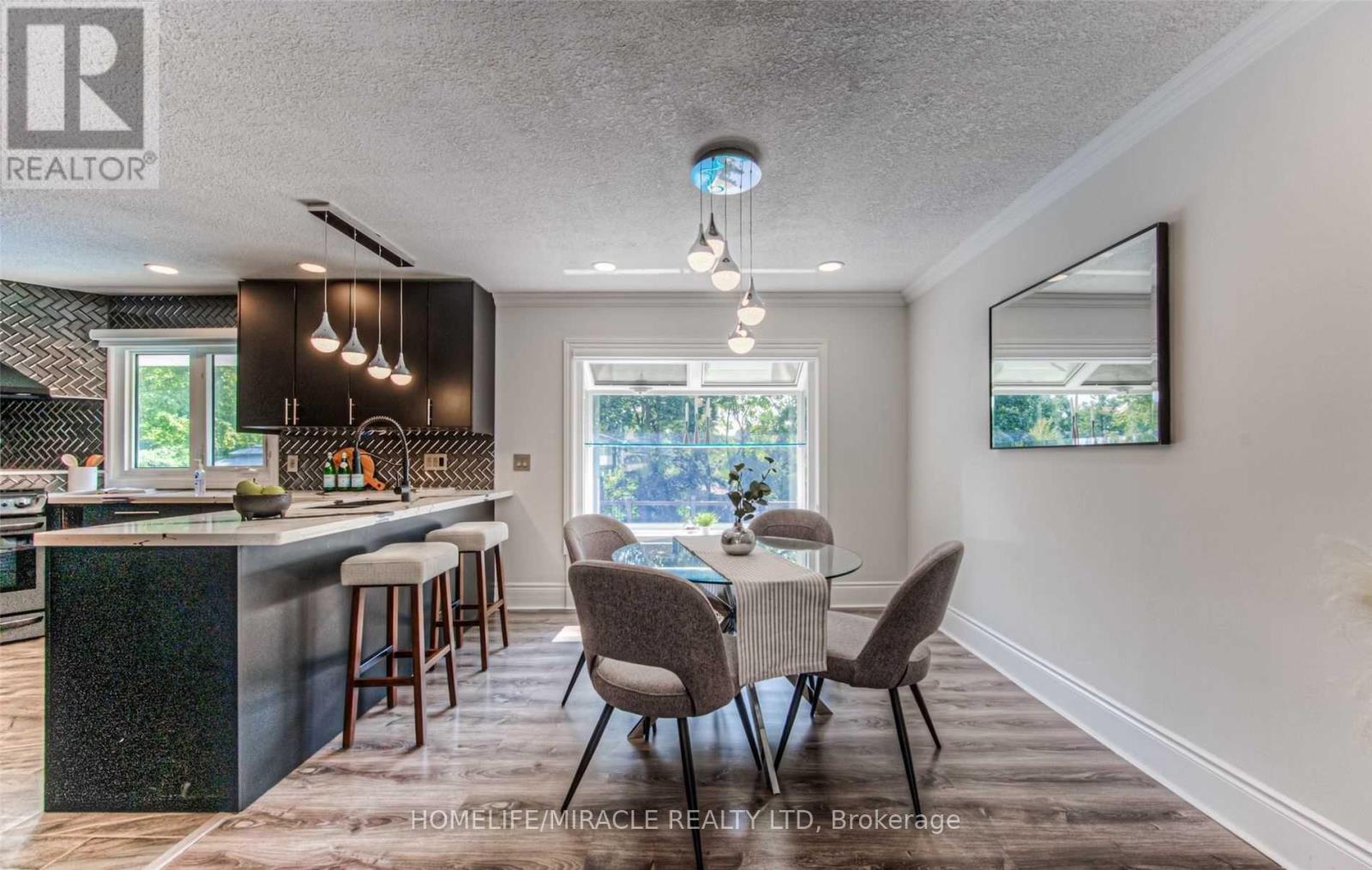 Upper - 209 Greenbrook Drive, Kitchener, Ontario N2M 4J9 - Photo 10 - X12608278