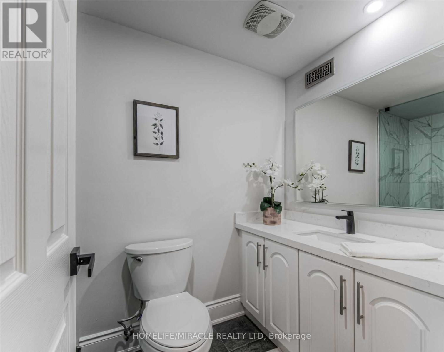 Upper - 209 Greenbrook Drive, Kitchener, Ontario N2M 4J9 - Photo 18 - X12608278