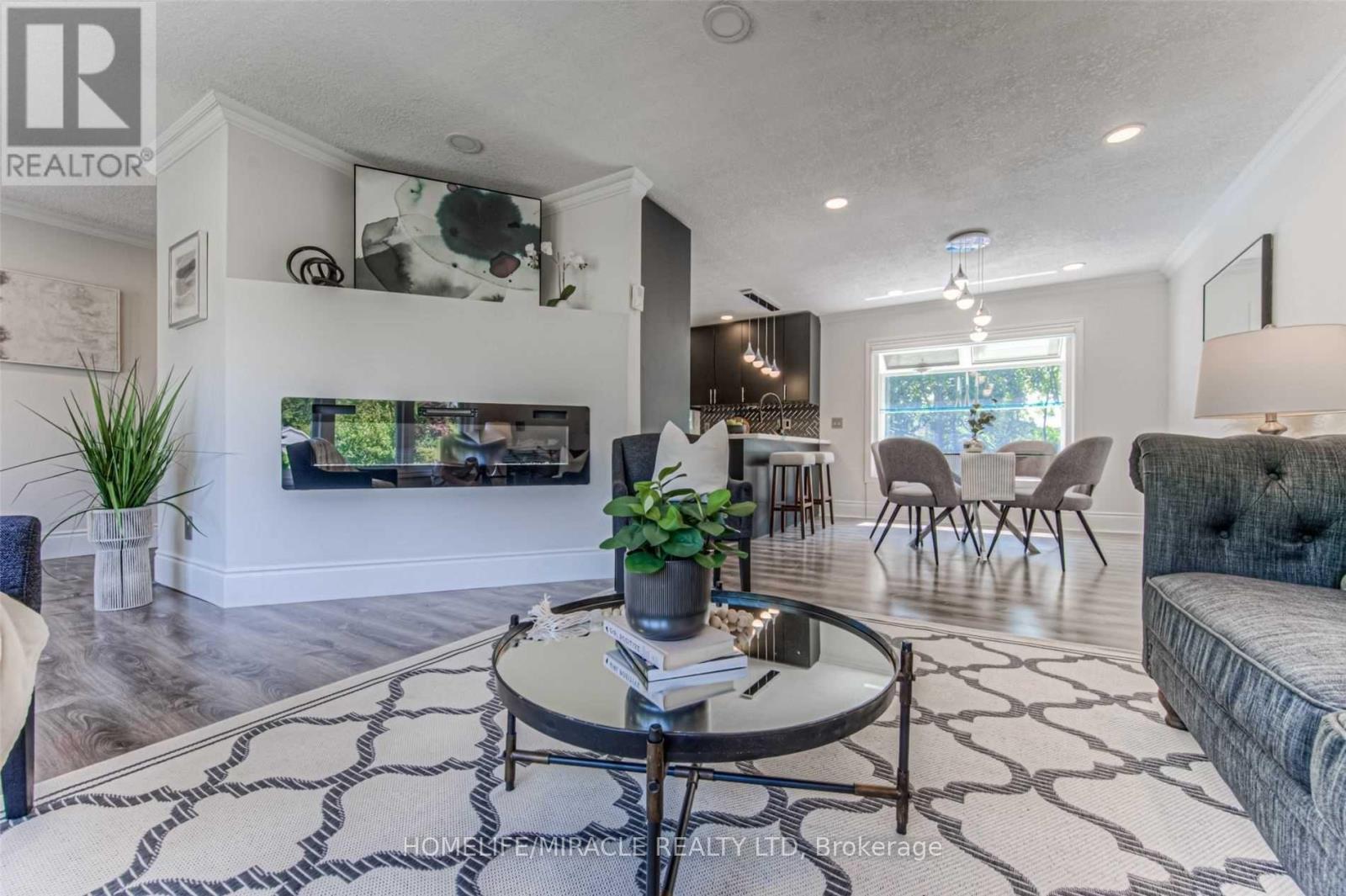 Upper - 209 Greenbrook Drive, Kitchener, Ontario N2M 4J9 - Photo 6 - X12608278