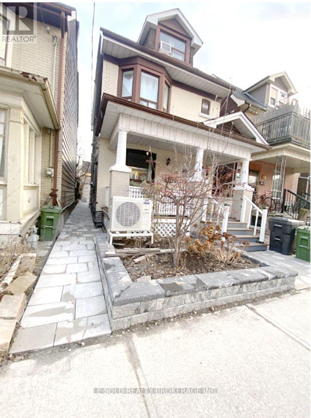 ROOM 202 - 81 HALLAM STREET, Toronto, Ontario