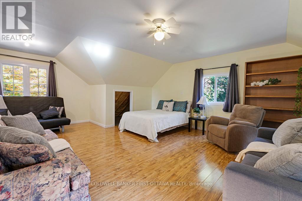 2234a Grindstone Lake Road, Frontenac (Frontenac North), Ontario  K0H 2M0 - Photo 34 - X12464875