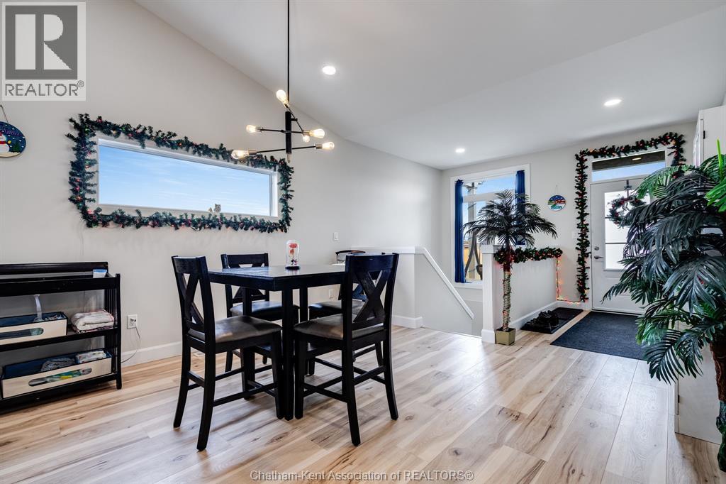 304 Horizon Lane, Chatham, Ontario N7L 0G6 - Photo 3 - 25030781