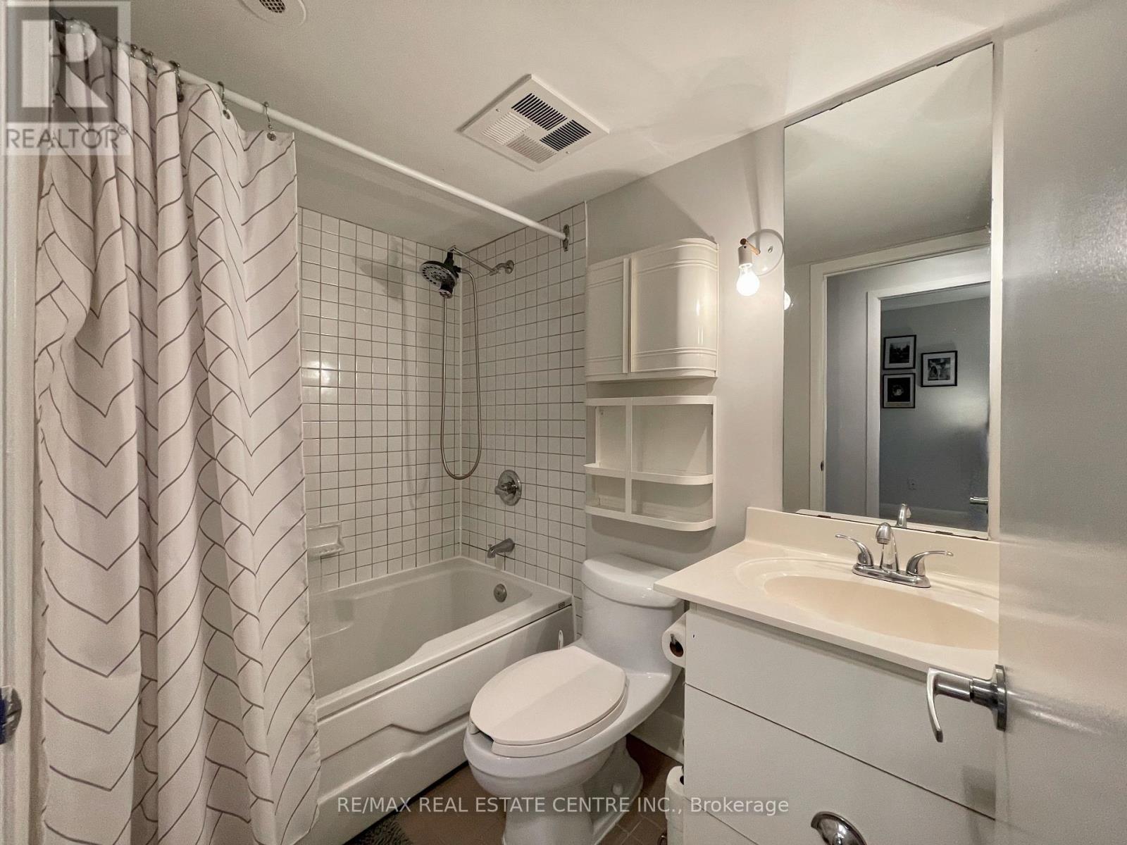 221 - 415 Jarvis Street, Toronto, Ontario  M4Y 3C1 - Photo 10 - C12608318