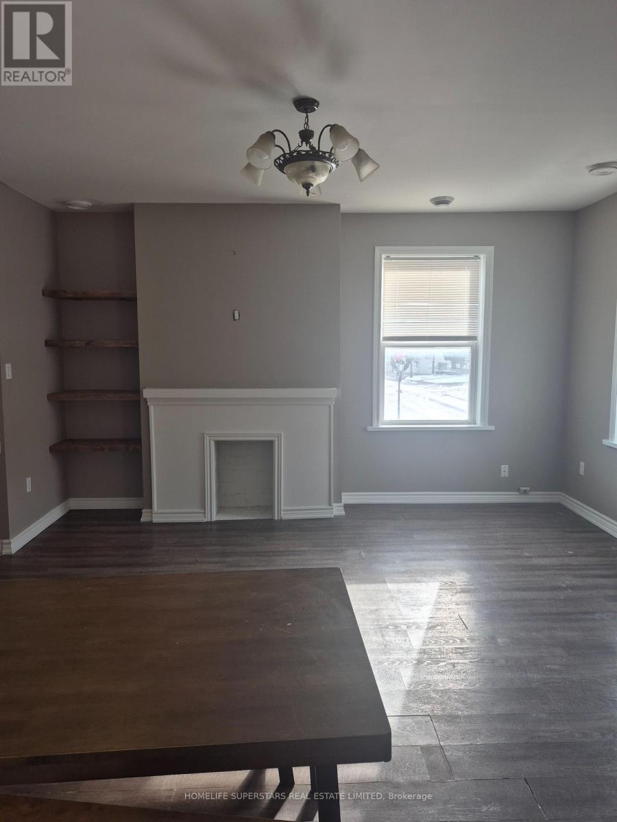 37 Main Street S, Newmarket, Ontario  L3Y 3Y3 - Photo 5 - N12608312