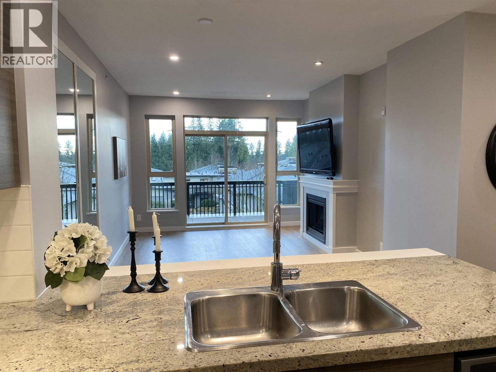 409 1153 KENSAL PLACE, Coquitlam, British Columbia