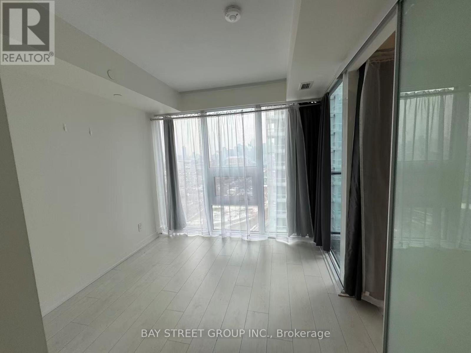 2621 - 19 Western Battery Road, Toronto, Ontario M6K 3S4 - Photo 10 - C12547822
