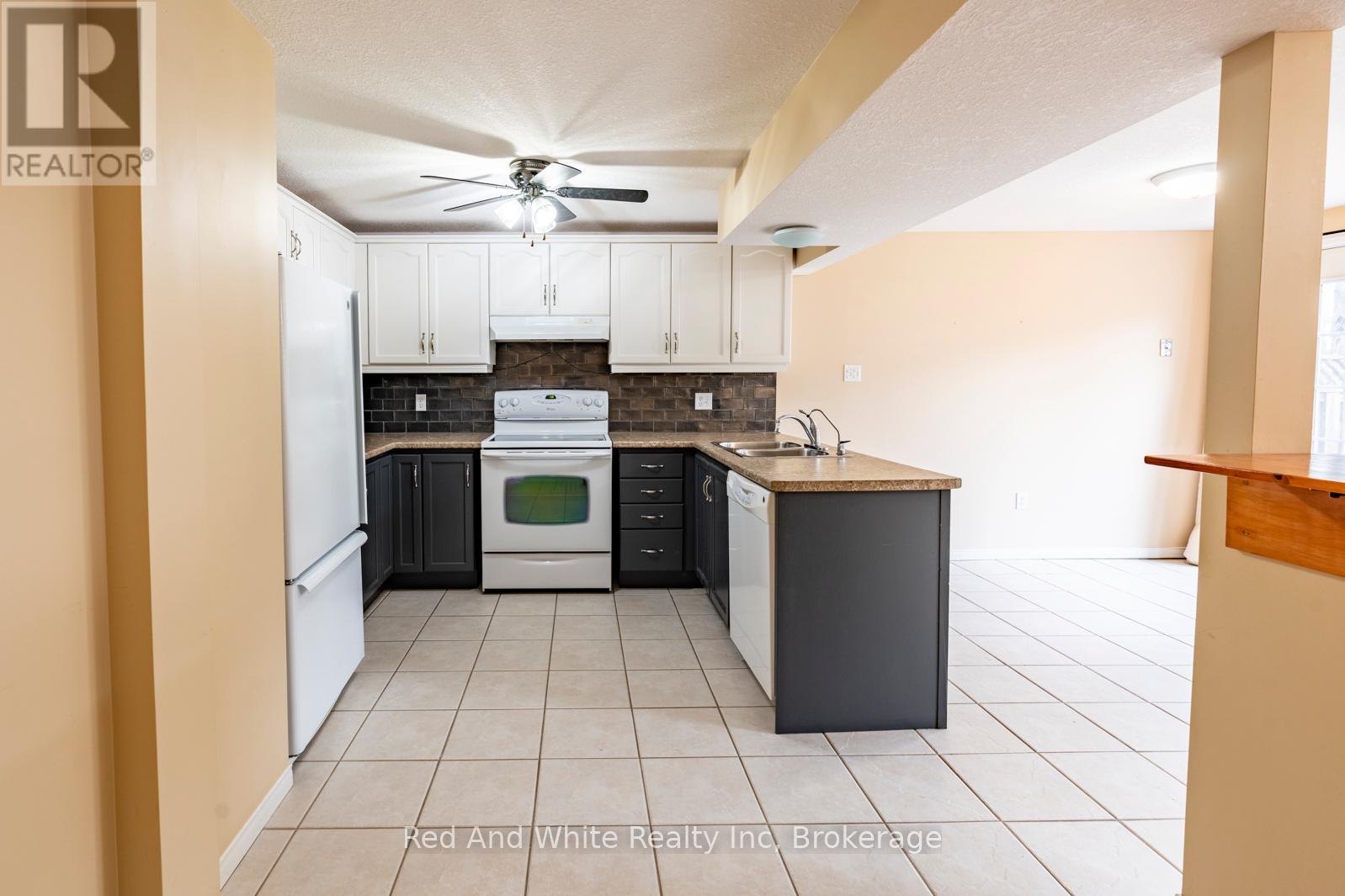 Lower - 79 Munroe Crescent, Guelph, Ontario  N1G 5E3 - Photo 10 - X12608330