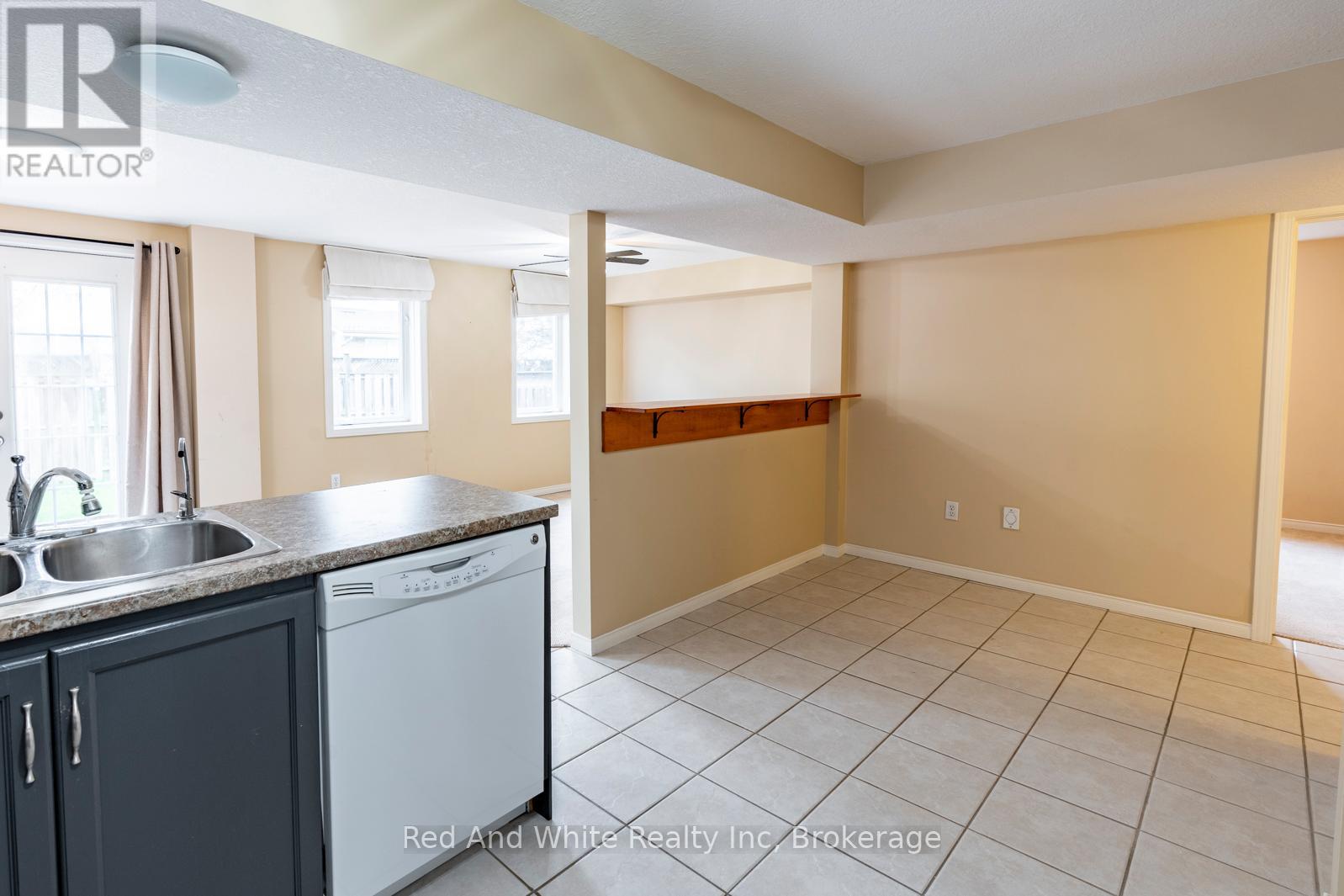 Lower - 79 Munroe Crescent, Guelph, Ontario  N1G 5E3 - Photo 12 - X12608330