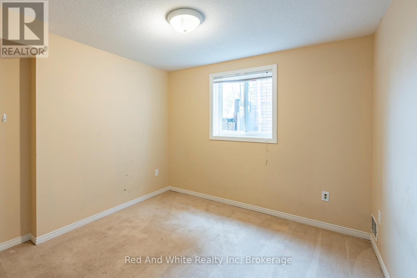 Lower - 79 Munroe Crescent, Guelph, Ontario  N1G 5E3 - Photo 22 - X12608330