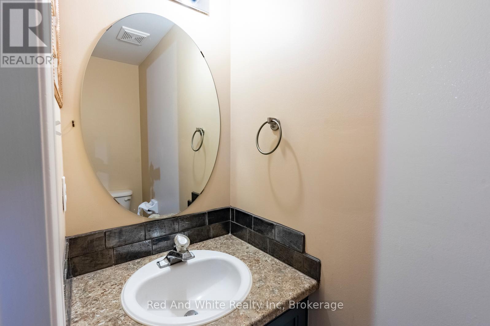 Lower - 79 Munroe Crescent, Guelph, Ontario  N1G 5E3 - Photo 24 - X12608330