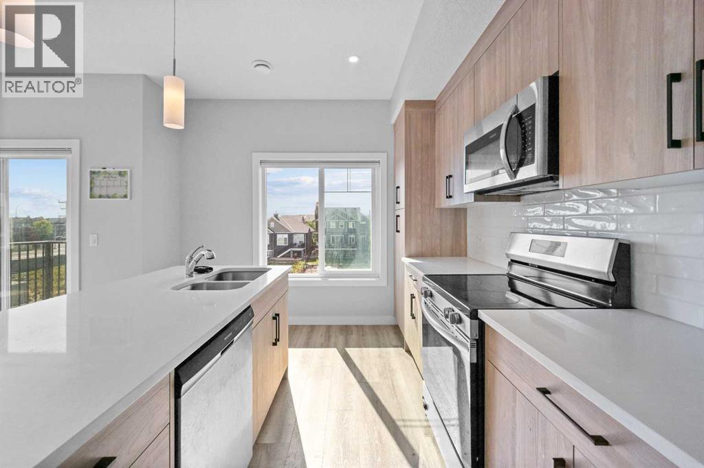 384 Canals Crossing Sw, Airdrie, Alberta T4B 4L3 - Photo 3 - A2256307