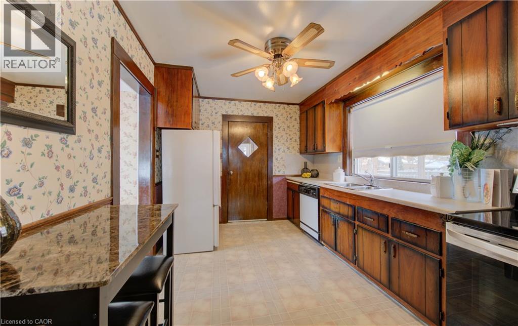 160 Glasgow Street, Kitchener, Ontario  N2G 2G9 - Photo 15 - 40791385