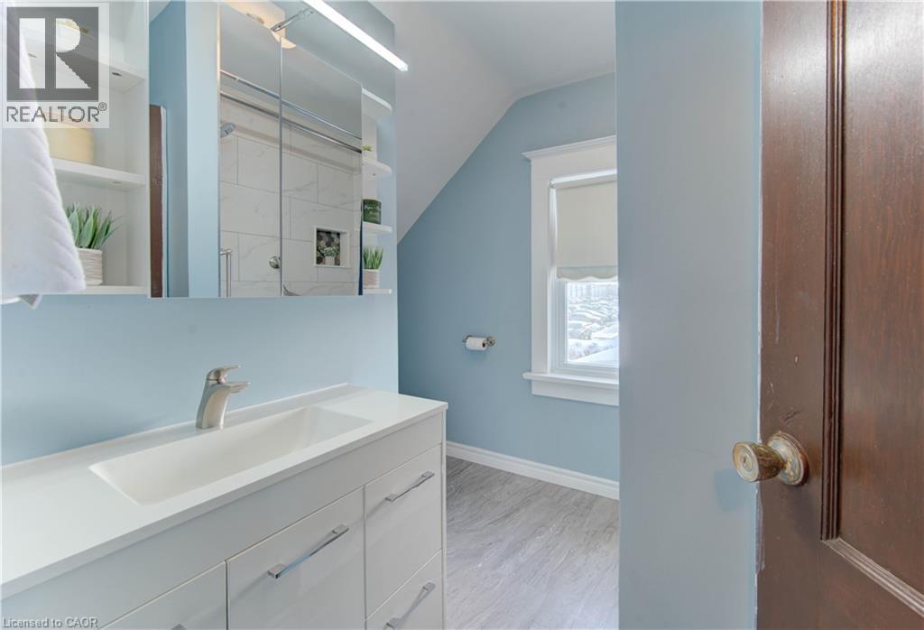 160 Glasgow Street, Kitchener, Ontario  N2G 2G9 - Photo 21 - 40791385