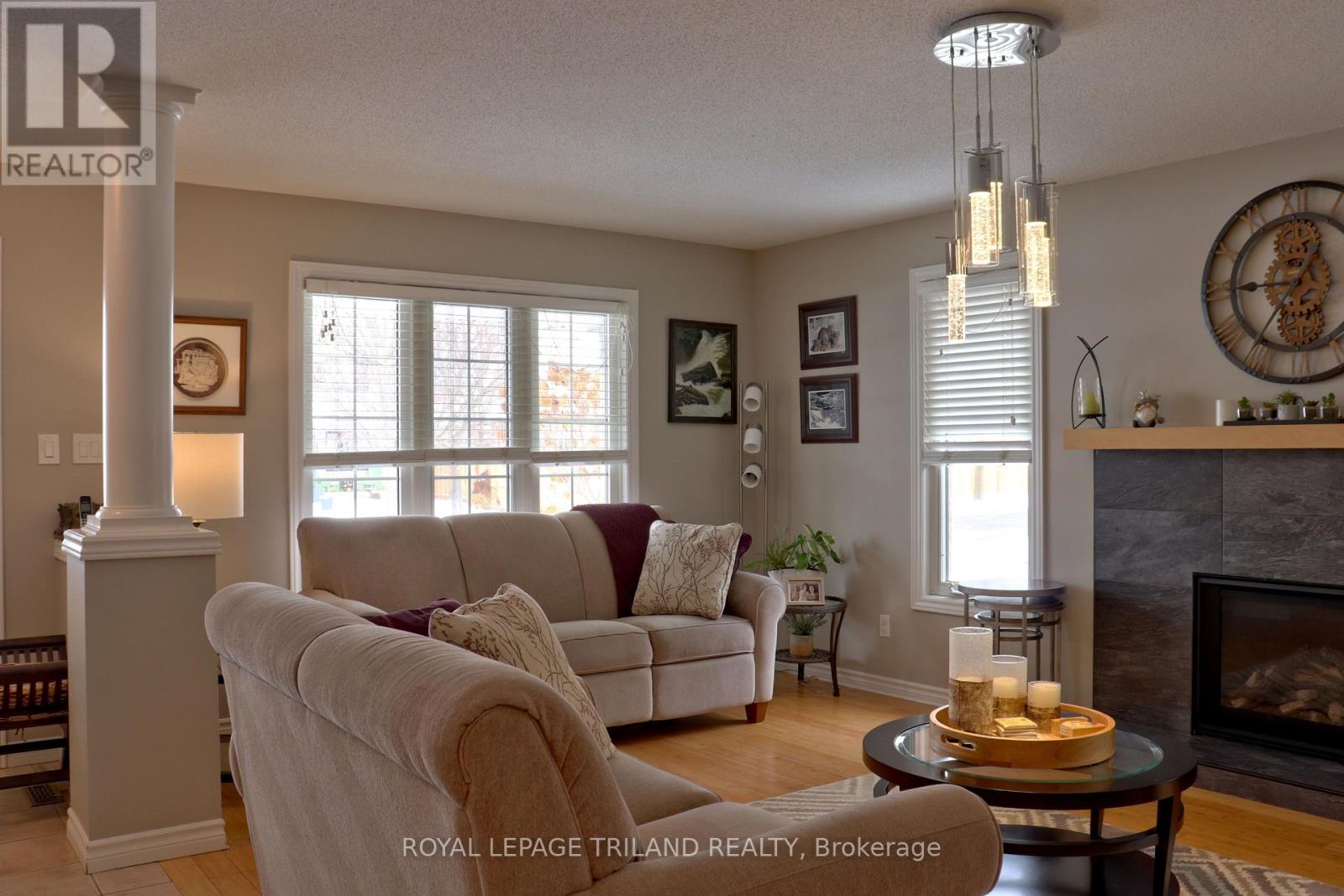 1363 Reardon Boulevard, London South, Ontario  N6M 1B4 - Photo 8 - X12608342