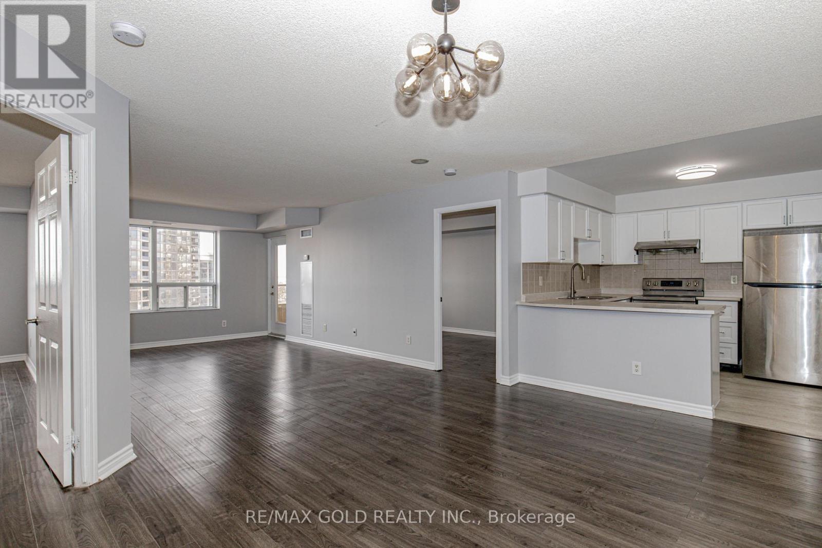 2119 - 25 Kingsbridge Garden, Mississauga, Ontario L5R 4B1 - Photo 14 - W12430332