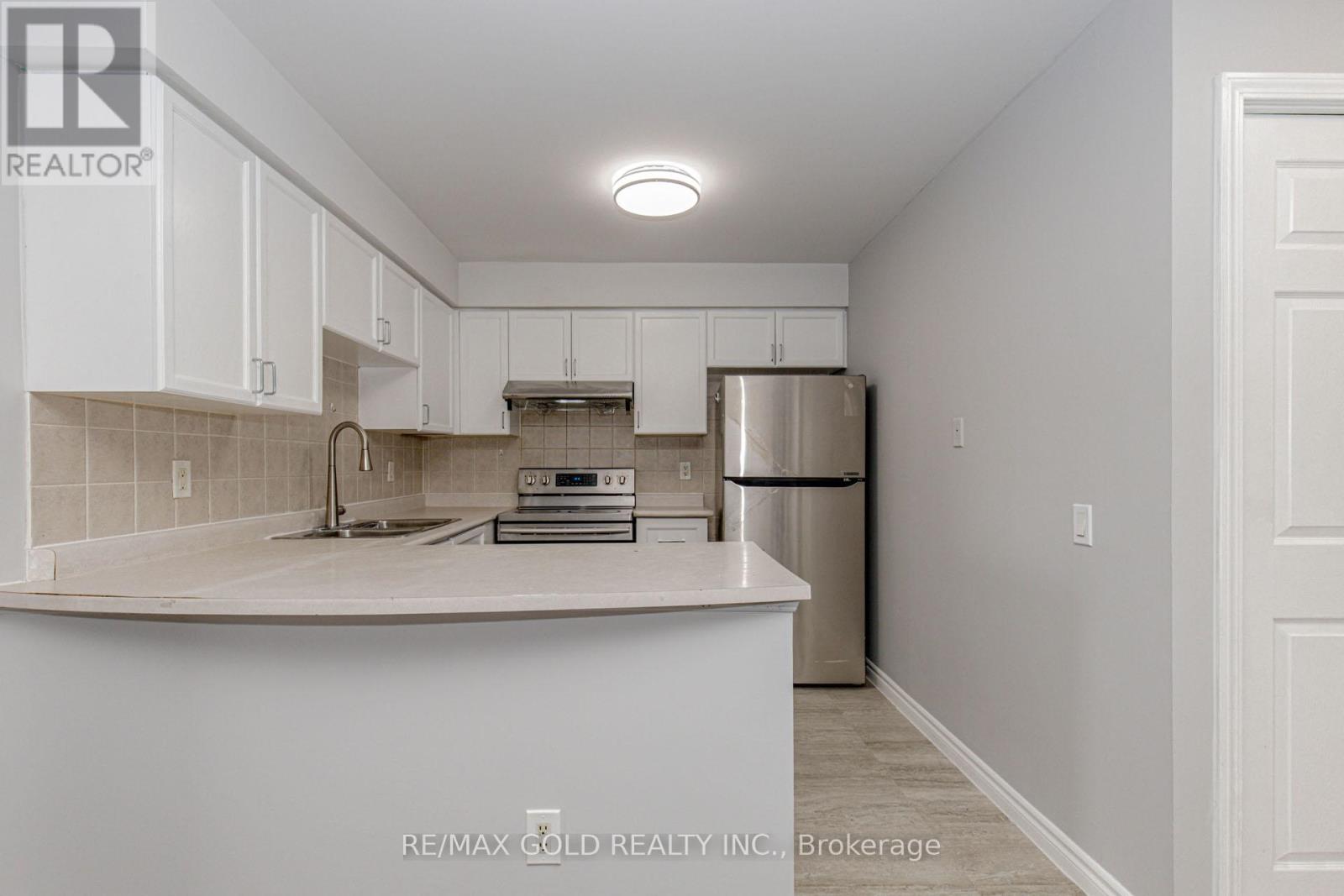 2119 - 25 Kingsbridge Garden, Mississauga, Ontario L5R 4B1 - Photo 21 - W12430332