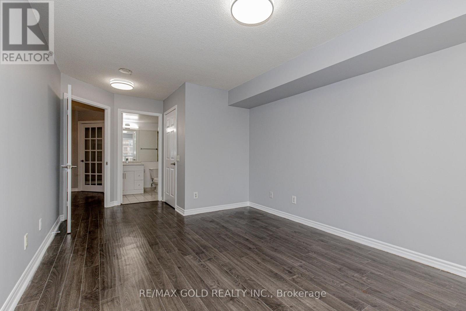 2119 - 25 Kingsbridge Garden, Mississauga, Ontario L5R 4B1 - Photo 28 - W12430332