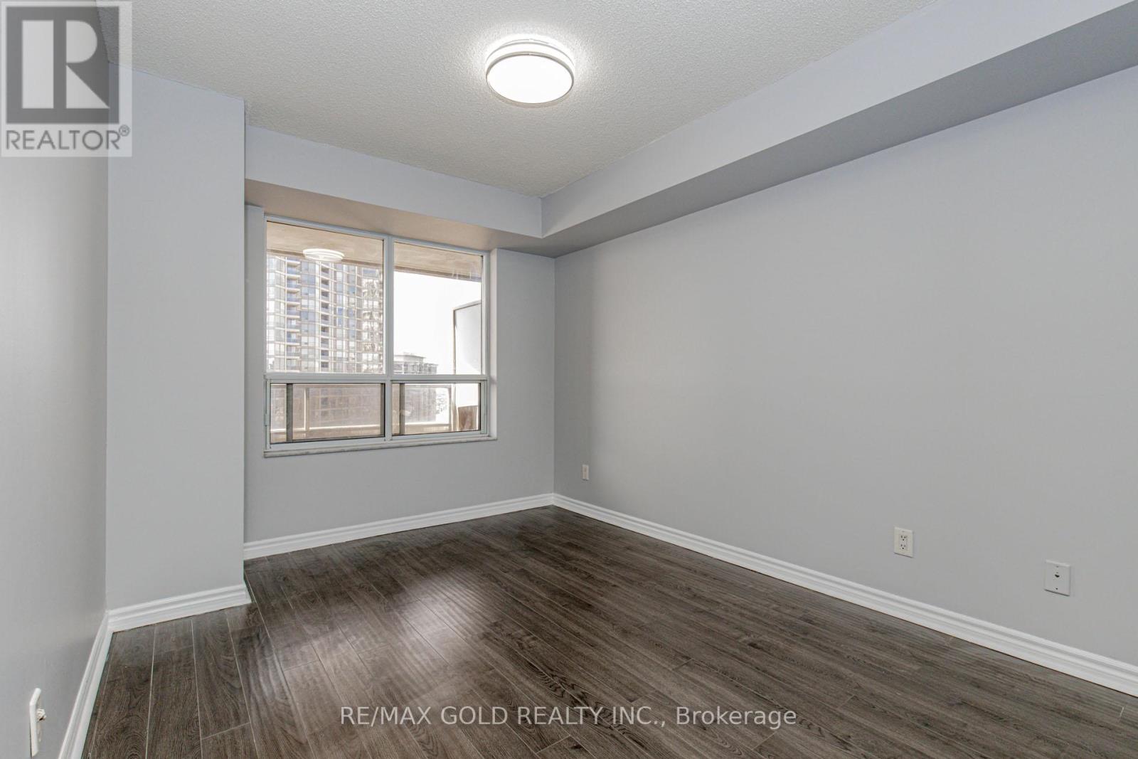 2119 - 25 Kingsbridge Garden, Mississauga, Ontario L5R 4B1 - Photo 36 - W12430332