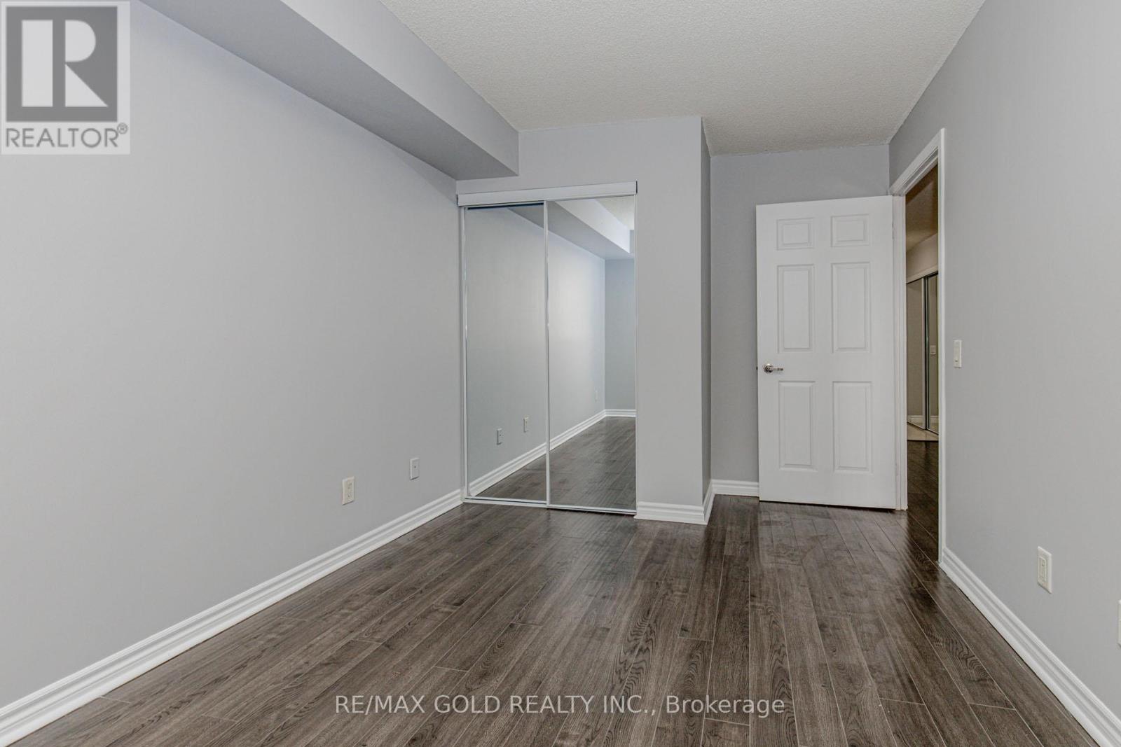 2119 - 25 Kingsbridge Garden, Mississauga, Ontario L5R 4B1 - Photo 38 - W12430332