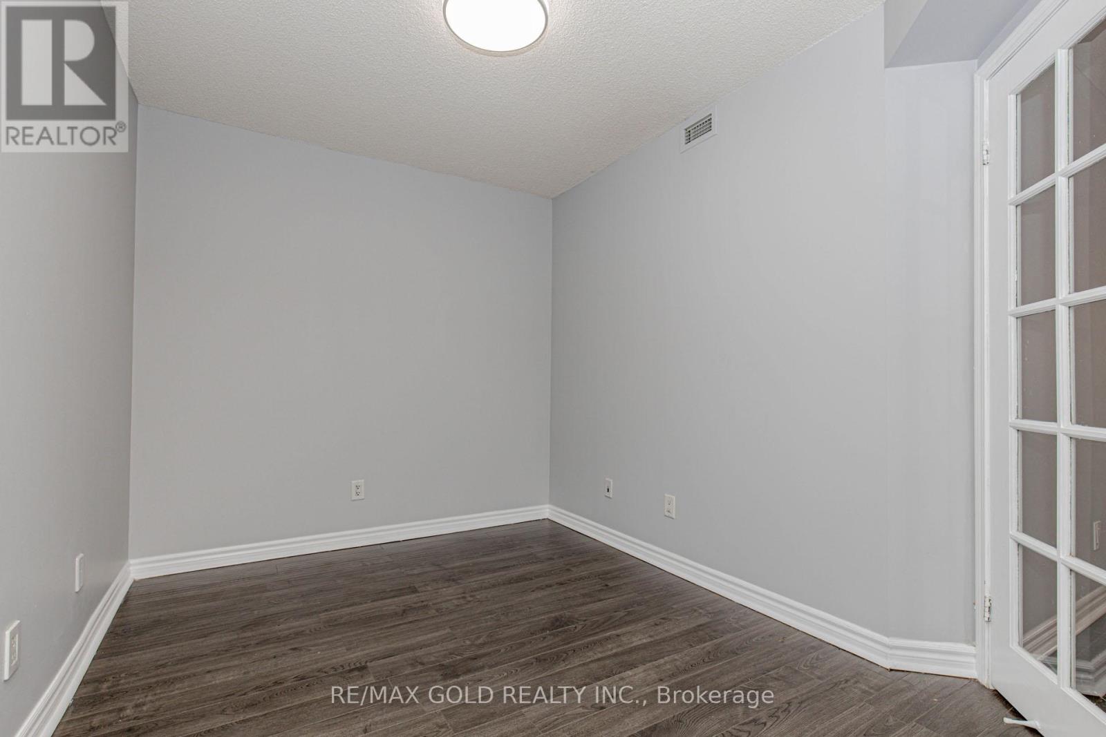 2119 - 25 Kingsbridge Garden, Mississauga, Ontario L5R 4B1 - Photo 43 - W12430332