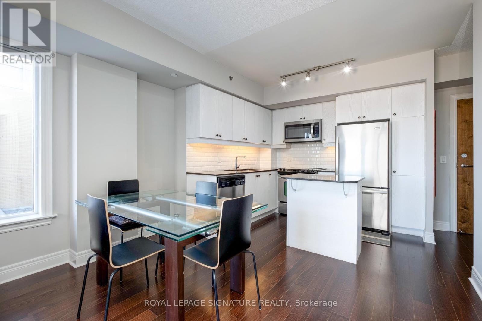 413 - 701 Sheppard Avenue W, Toronto, Ontario  M3H 0B2 - Photo 6 - C12608326