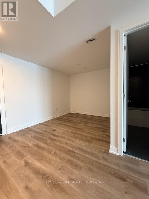 406 - 3009 Novar Road, Mississauga, Ontario L5B 0P9 - Photo 11 - W12594764