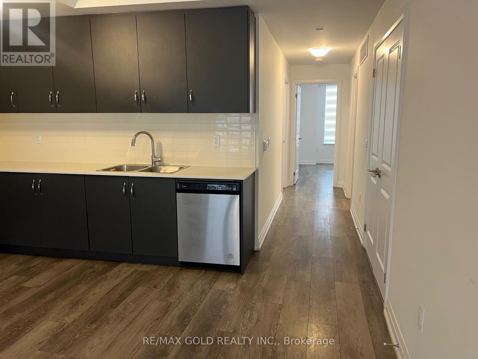 157 - 65 Attmar Drive, Brampton, Ontario L6P 2Z4 - Photo 6 - W12608040