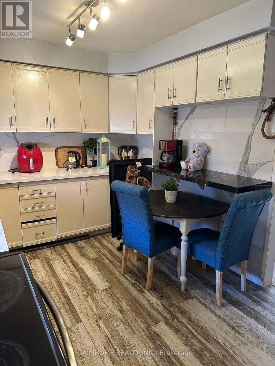 46 Elm Grove Avenue S, Richmond Hill, Ontario  L4E 2V3 - Photo 16 - N12608356