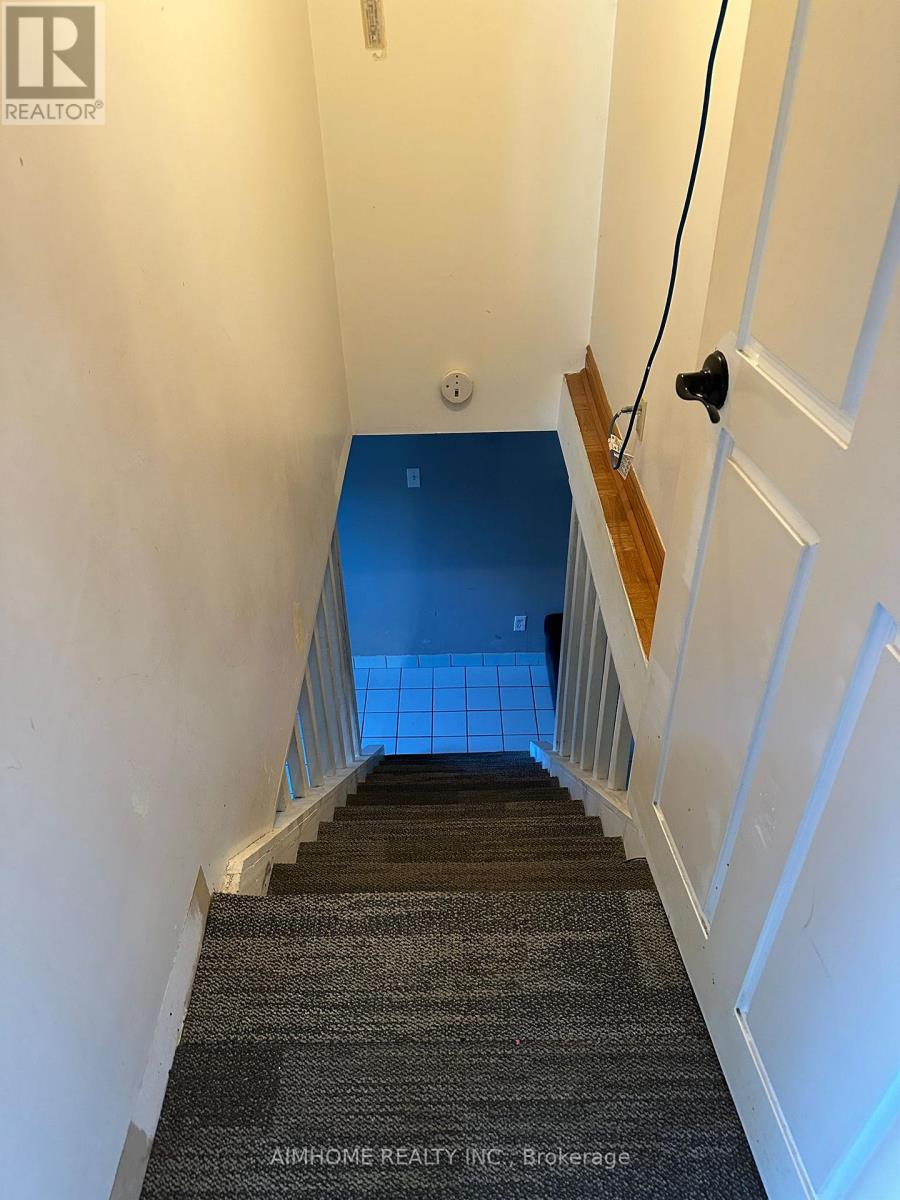 46 Elm Grove Avenue S, Richmond Hill, Ontario  L4E 2V3 - Photo 5 - N12608356