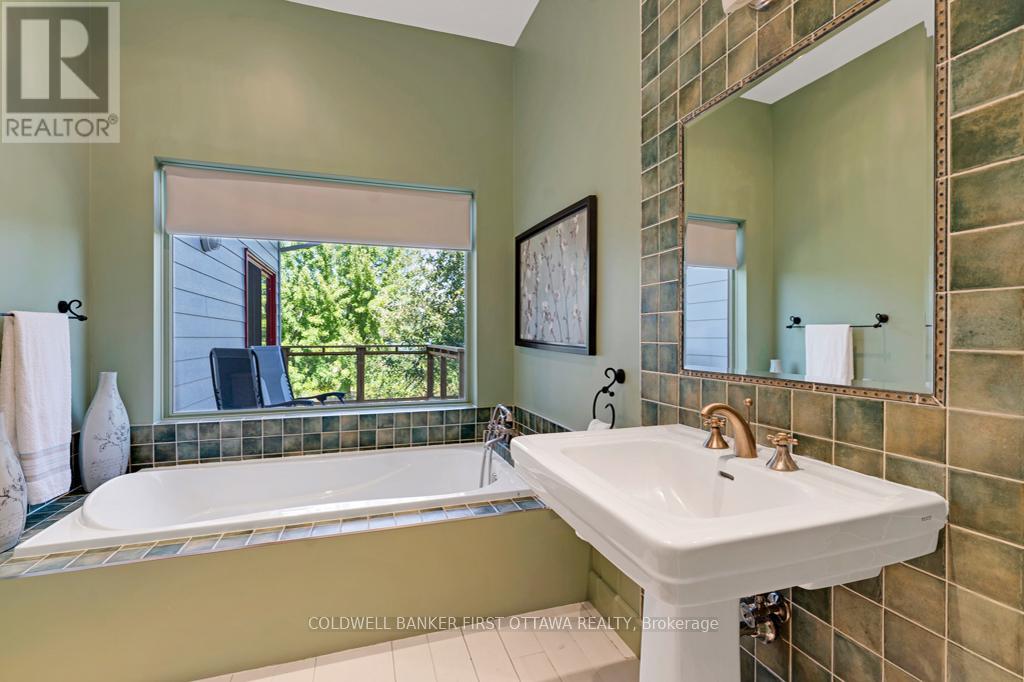 9868 County Road 42 Road, Rideau Lakes, Ontario  K0G 1X0 - Photo 24 - X12370560