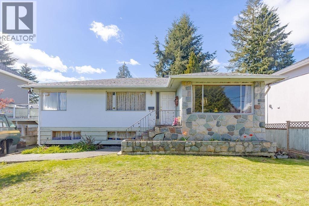 892 MACINTOSH STREET, Coquitlam, British Columbia