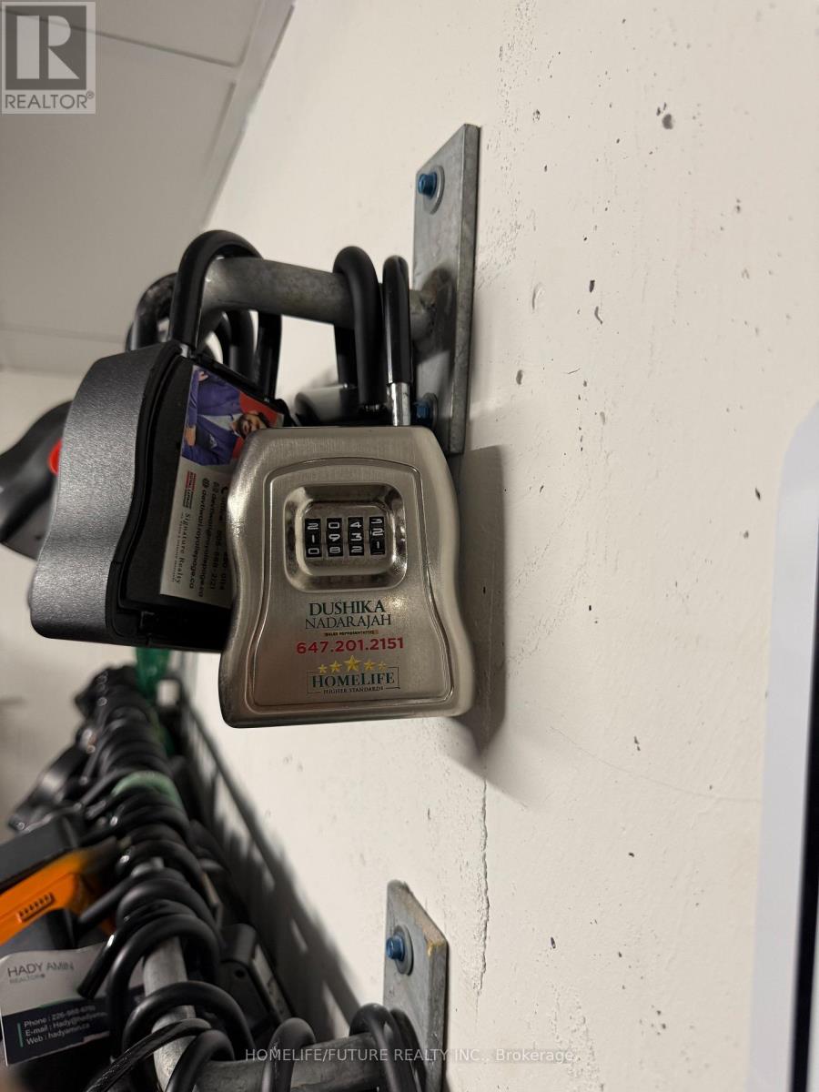 211 - 395 Square One Drive, Mississauga, Ontario L5B 0P6 - Photo 11 - W12608328