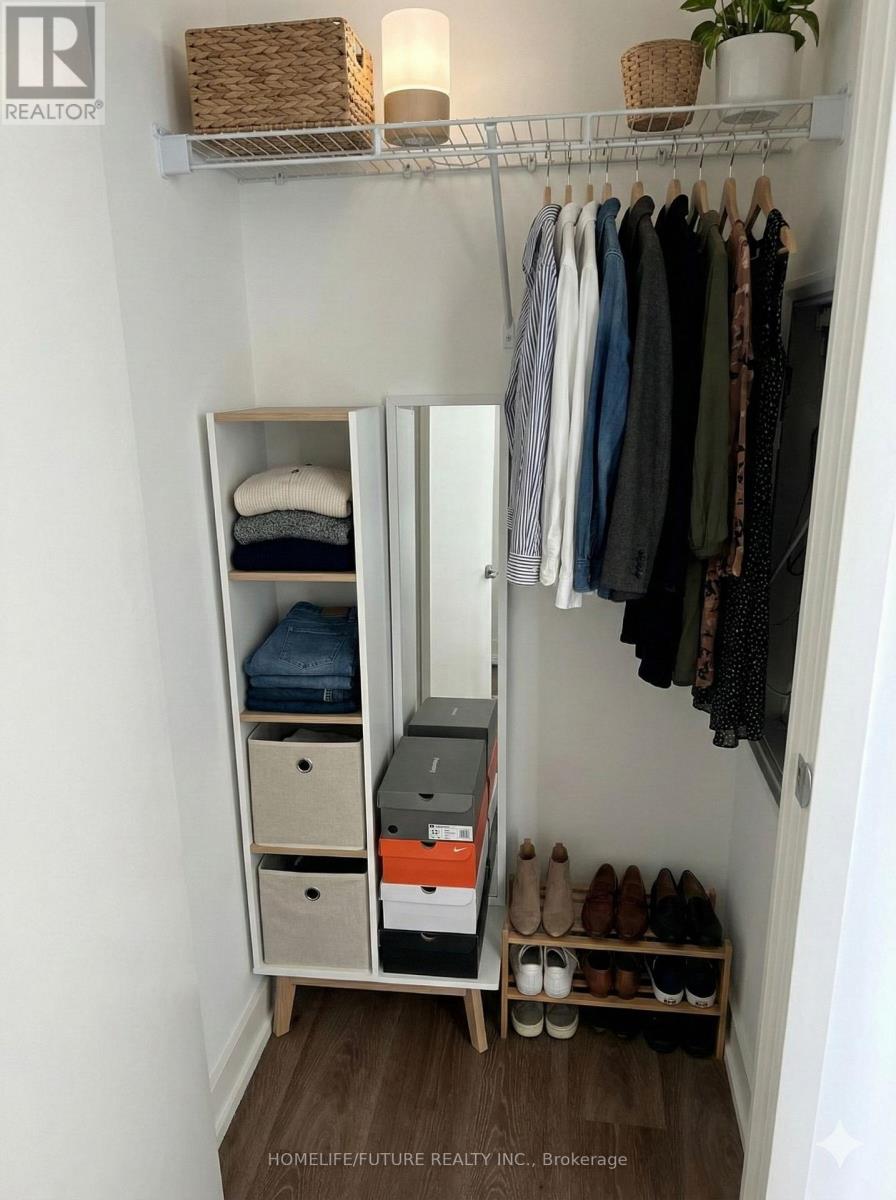 211 - 395 Square One Drive, Mississauga, Ontario L5B 0P6 - Photo 4 - W12608328