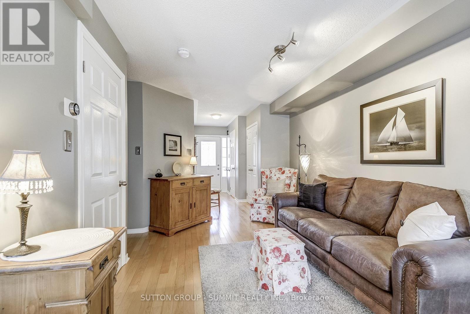 10 - 1425 Abbeywood Drive, Oakville, Ontario L6M 3R3 - Photo 15 - W12608352