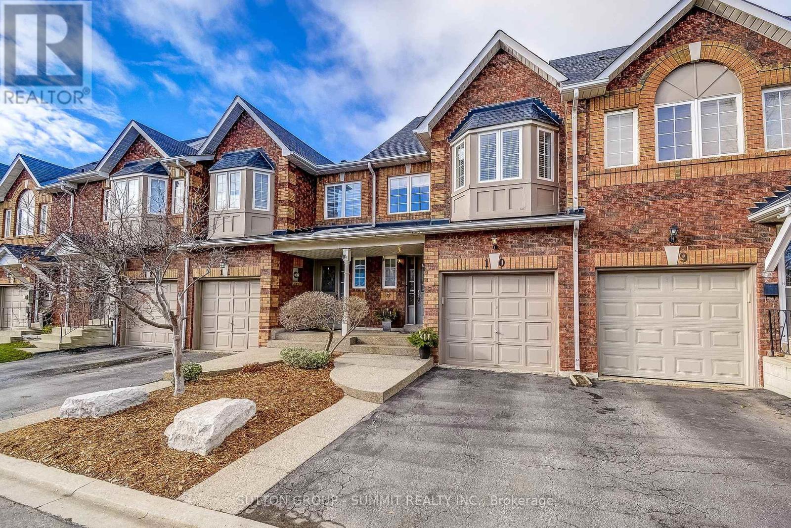 10 - 1425 Abbeywood Drive, Oakville, Ontario L6M 3R3 - Photo 2 - W12608352