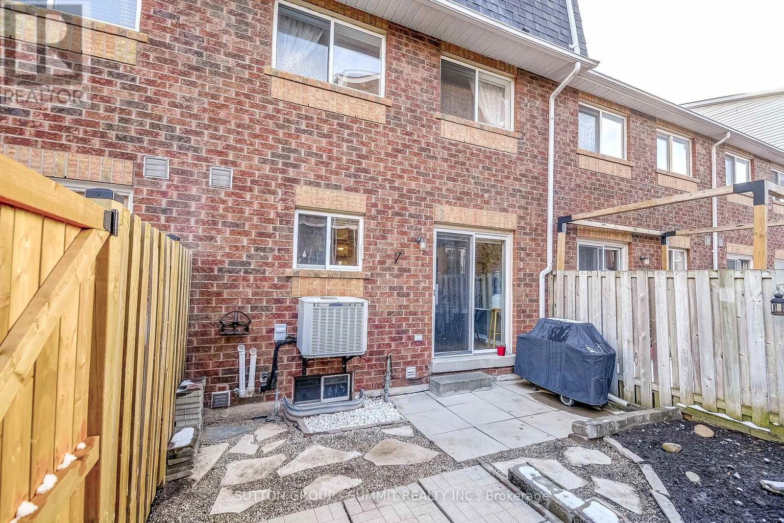 10 - 1425 Abbeywood Drive, Oakville, Ontario L6M 3R3 - Photo 40 - W12608352