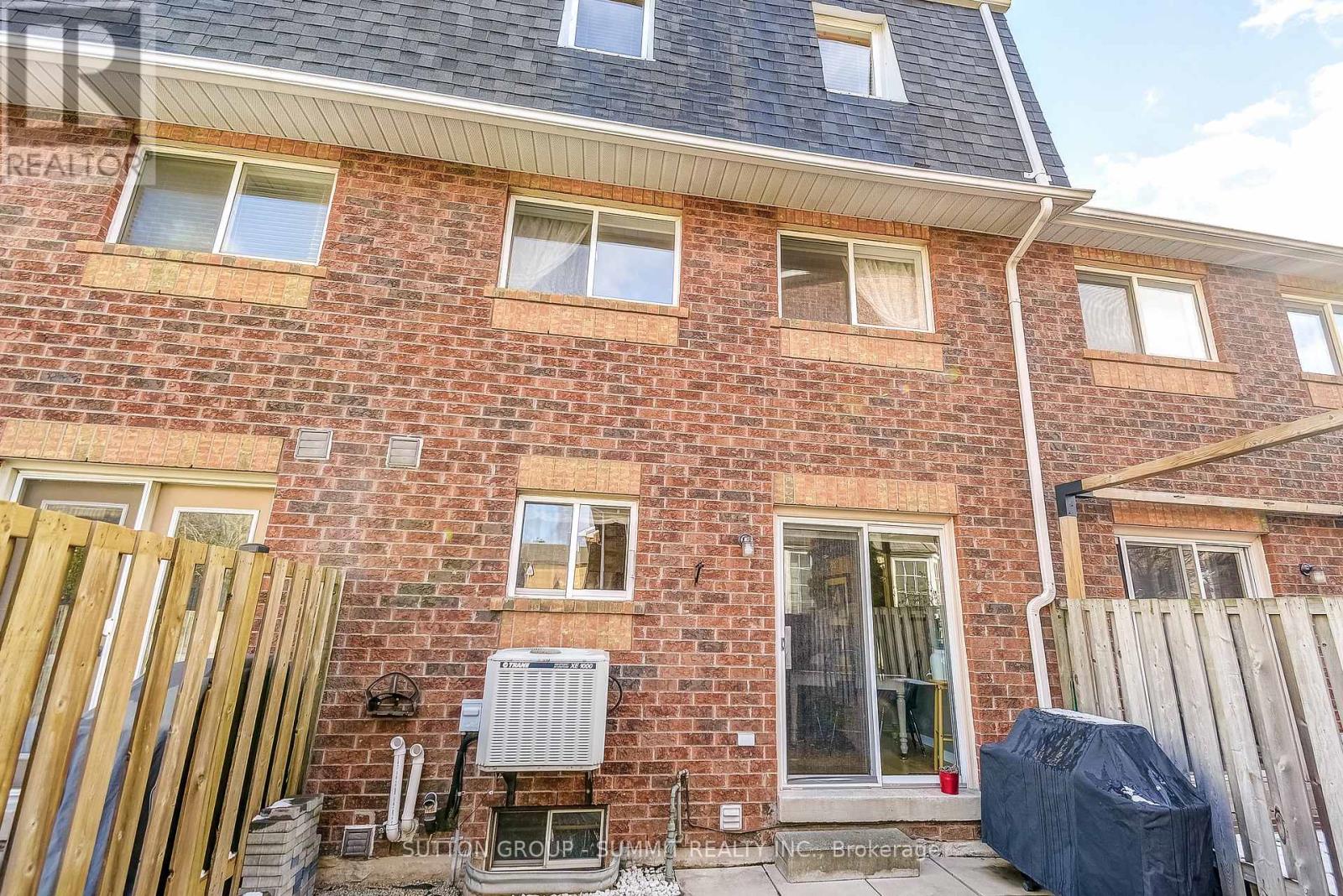 10 - 1425 Abbeywood Drive, Oakville, Ontario L6M 3R3 - Photo 41 - W12608352